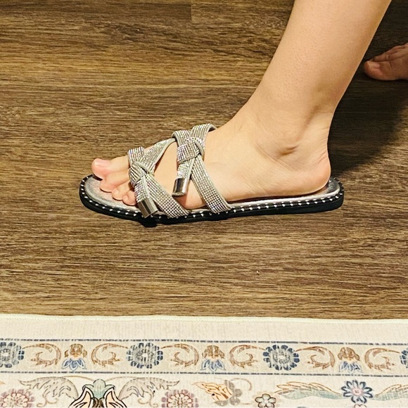 Rouge Helium Shoes - Rouge Helium Silver Sandals Elegant Design